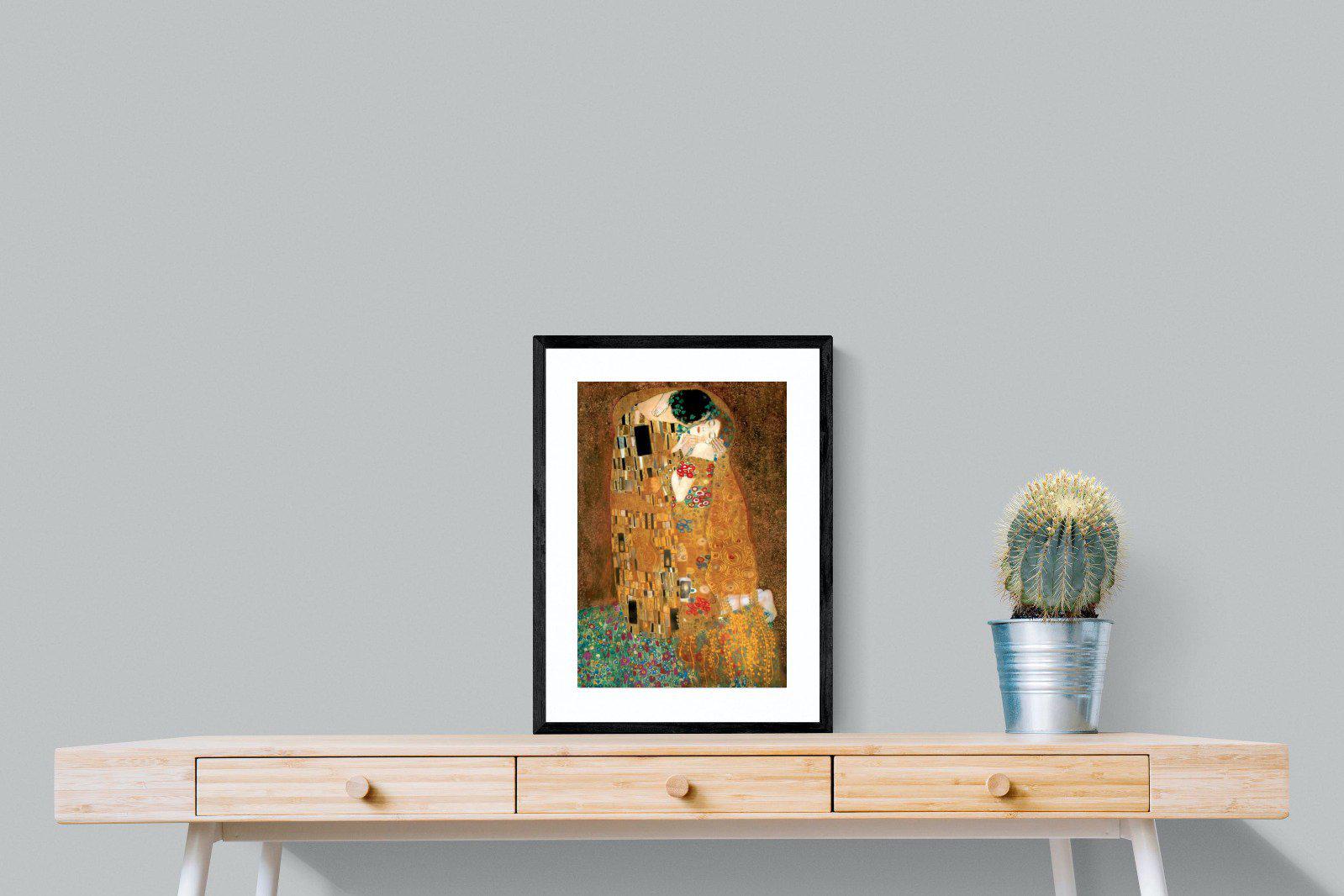 Gustav Klimt The Kiss-Wall_Art-45 x 60cm-Framed Print-Black-Pixalot