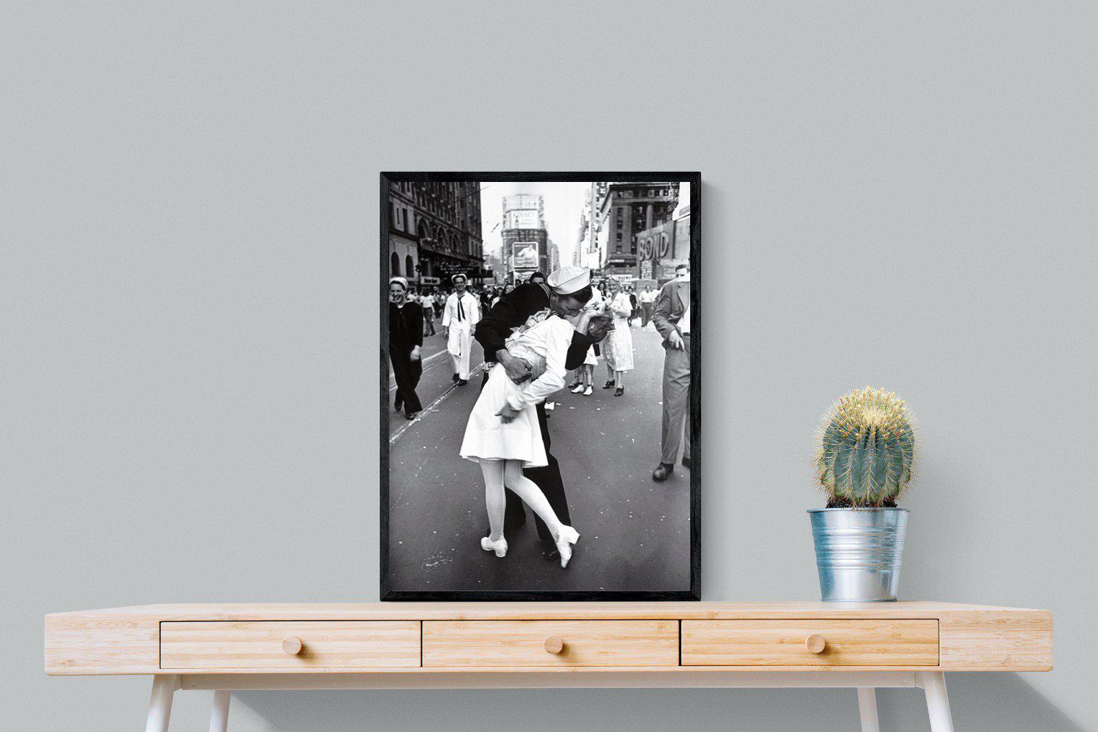 V-J Day-Wall_Art-60 x 80cm-Mounted Canvas-Black-Pixalot